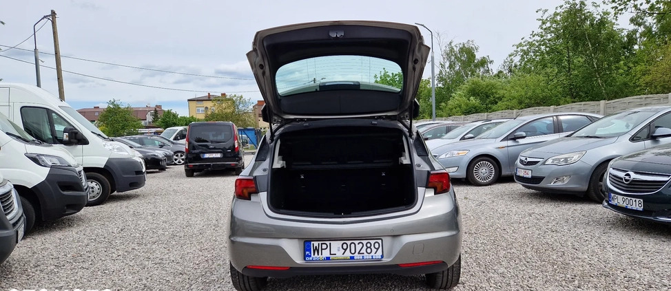 Opel Astra cena 39900 przebieg: 173000, rok produkcji 2016 z Tuszyn małe 742
